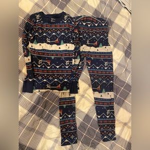 Boys size 8 gap pjs